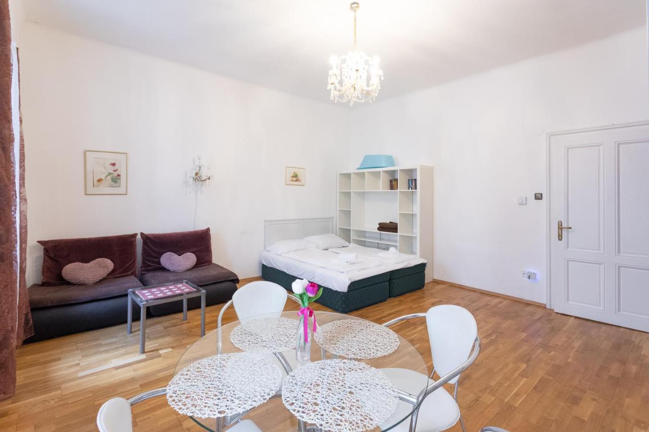 Central Garden Apartments Вена Экстерьер фото