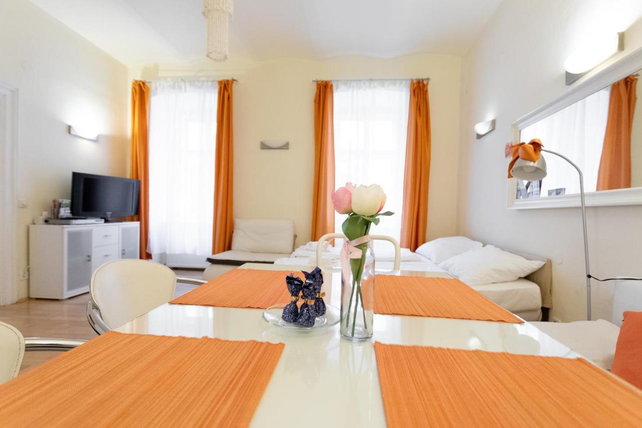 Central Garden Apartments Вена Номер фото