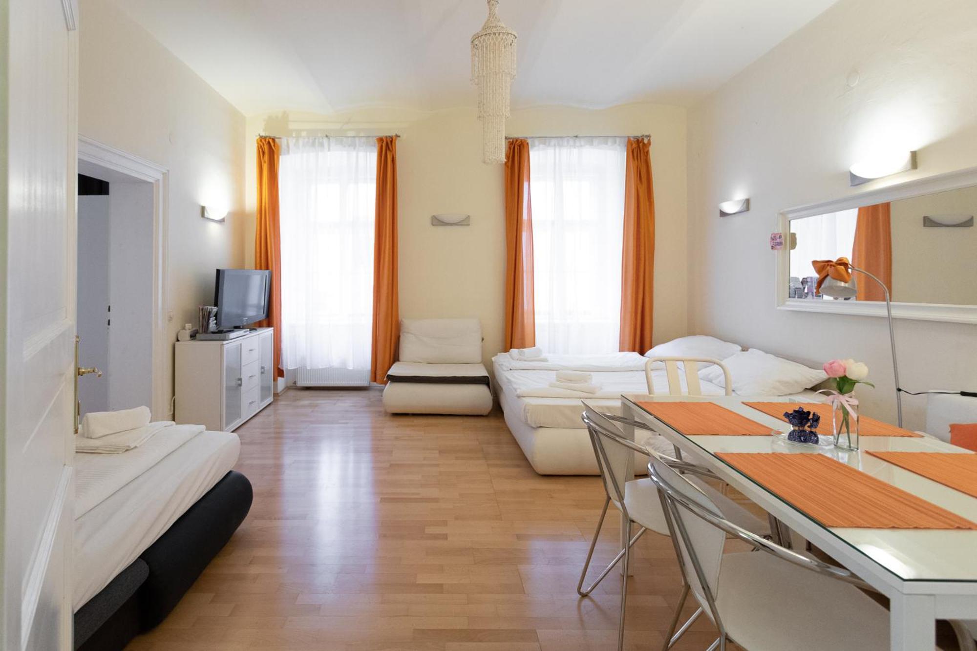 Central Garden Apartments Вена Номер фото